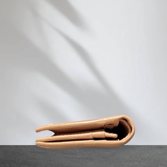 GUCCI GG PINK MARMONT GG LOGO SNAP WALLET - Picture 5 of 9